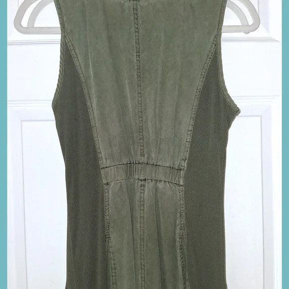 XCVI Green Jumpsuit with Lightweight Fabric - Picture 6 of 7